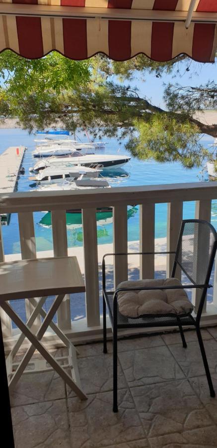Apartmani Dea Jadranovo Bagian luar foto