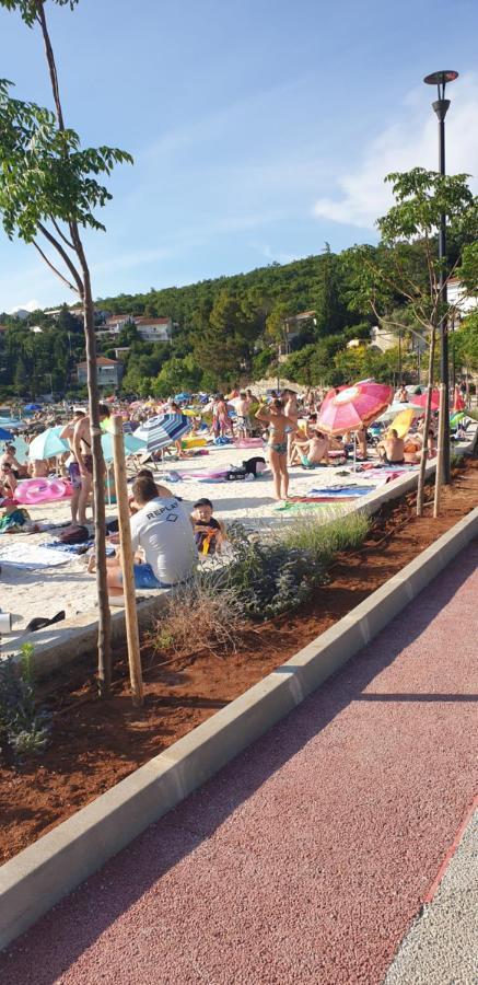 Apartmani Dea Jadranovo Bagian luar foto