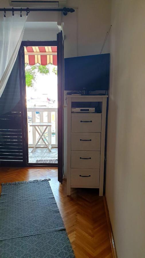 Apartmani Dea Jadranovo Bagian luar foto
