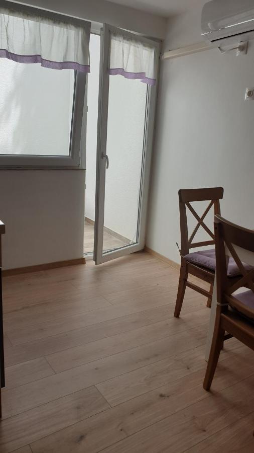 Apartmani Dea Jadranovo Bagian luar foto