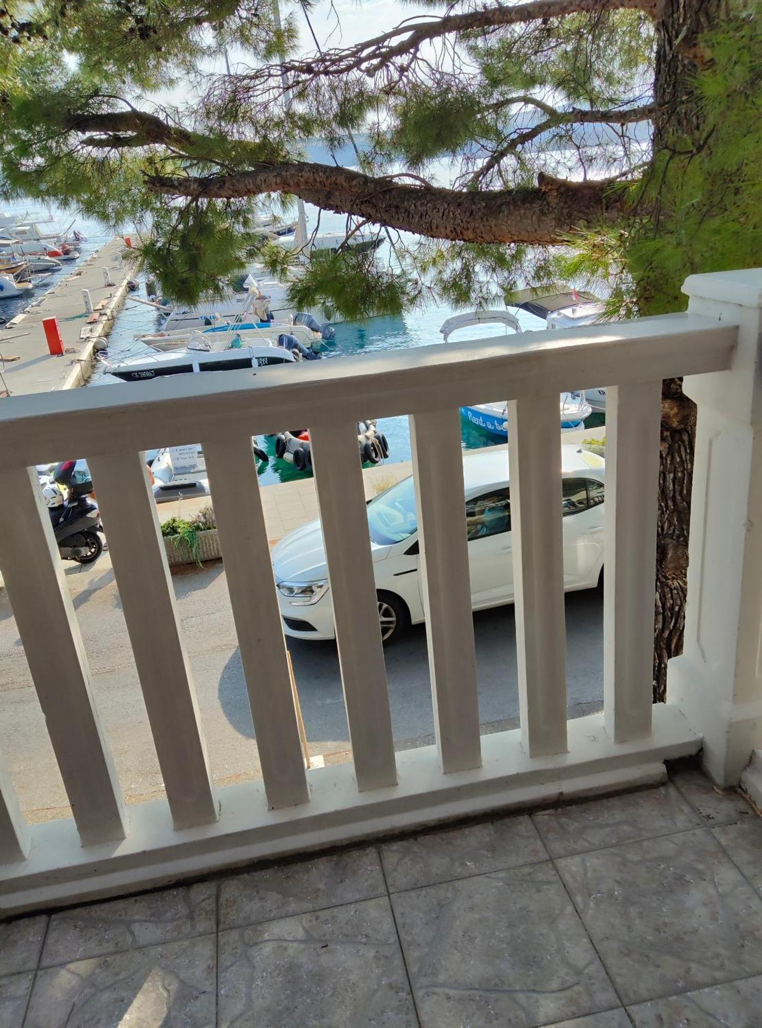 Apartmani Dea Jadranovo Bagian luar foto