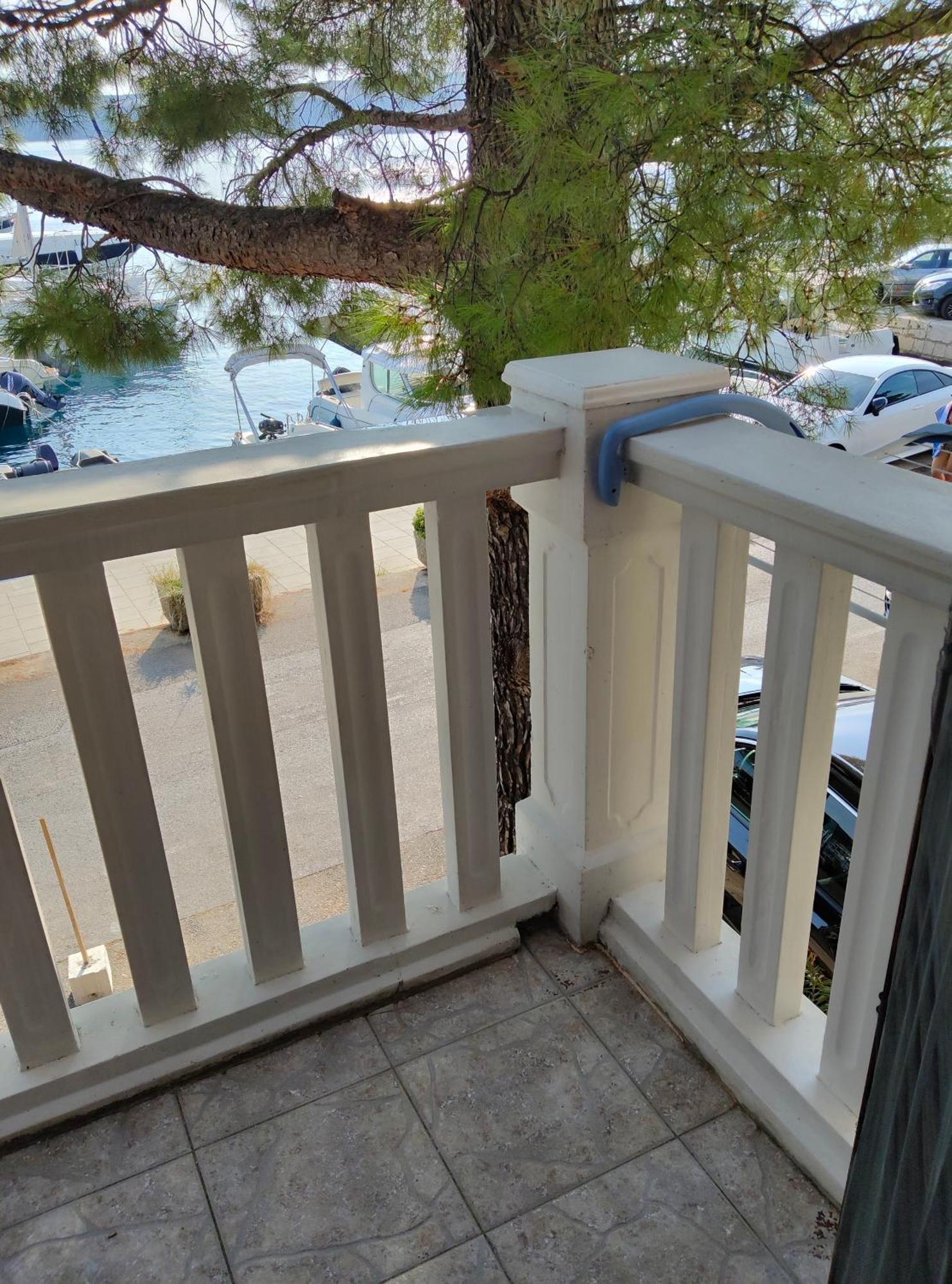 Apartmani Dea Jadranovo Bagian luar foto