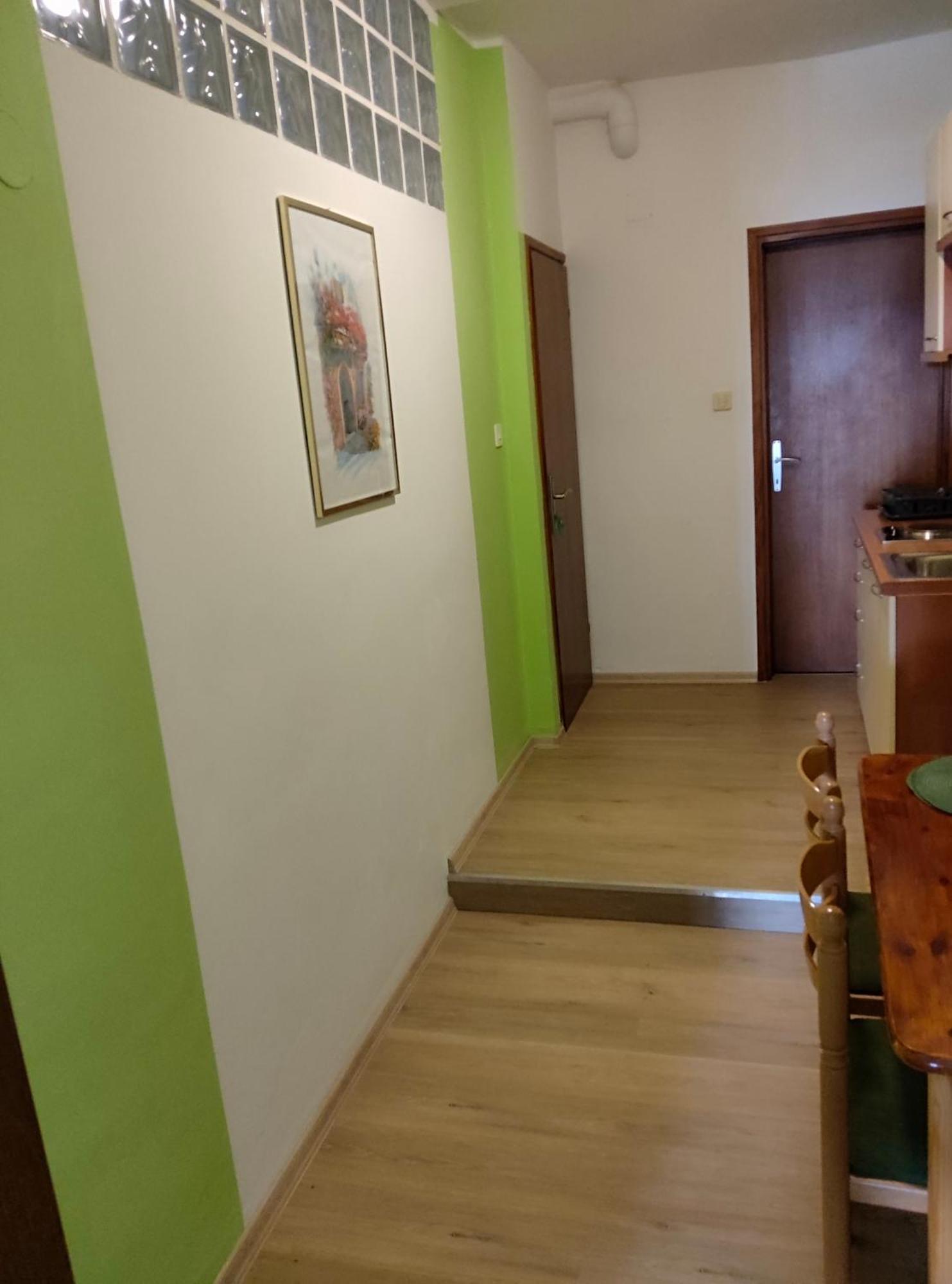Apartmani Dea Jadranovo Bagian luar foto