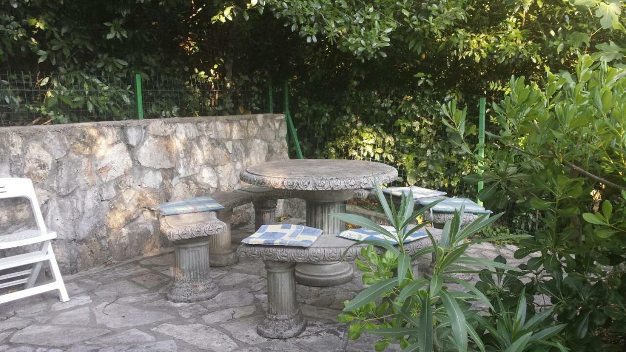 Apartmani Dea Jadranovo Bagian luar foto